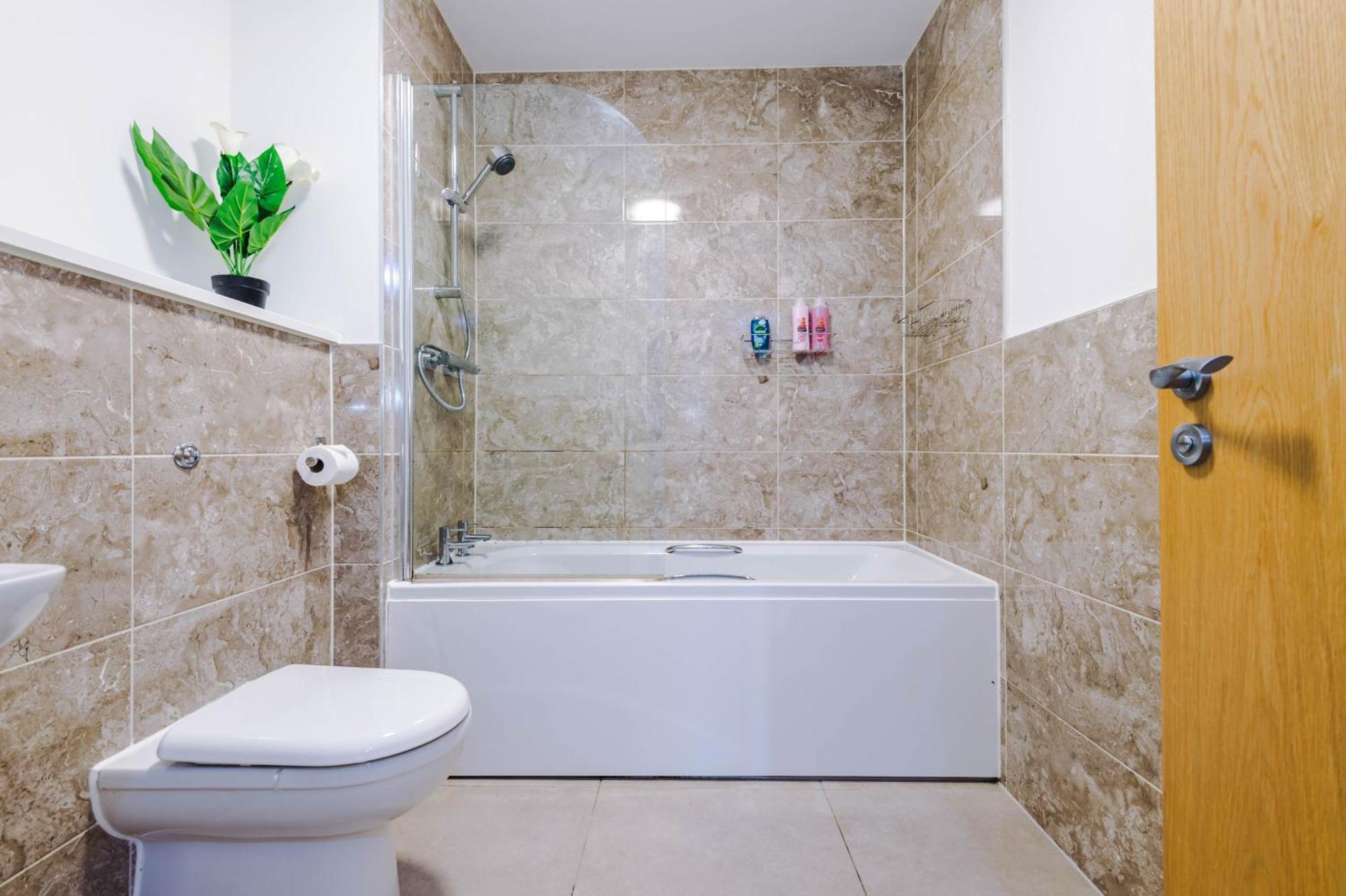 Lux Livin' Apartments - Luxury 5 Bed Apartment Manchester City Centre エクステリア 写真
